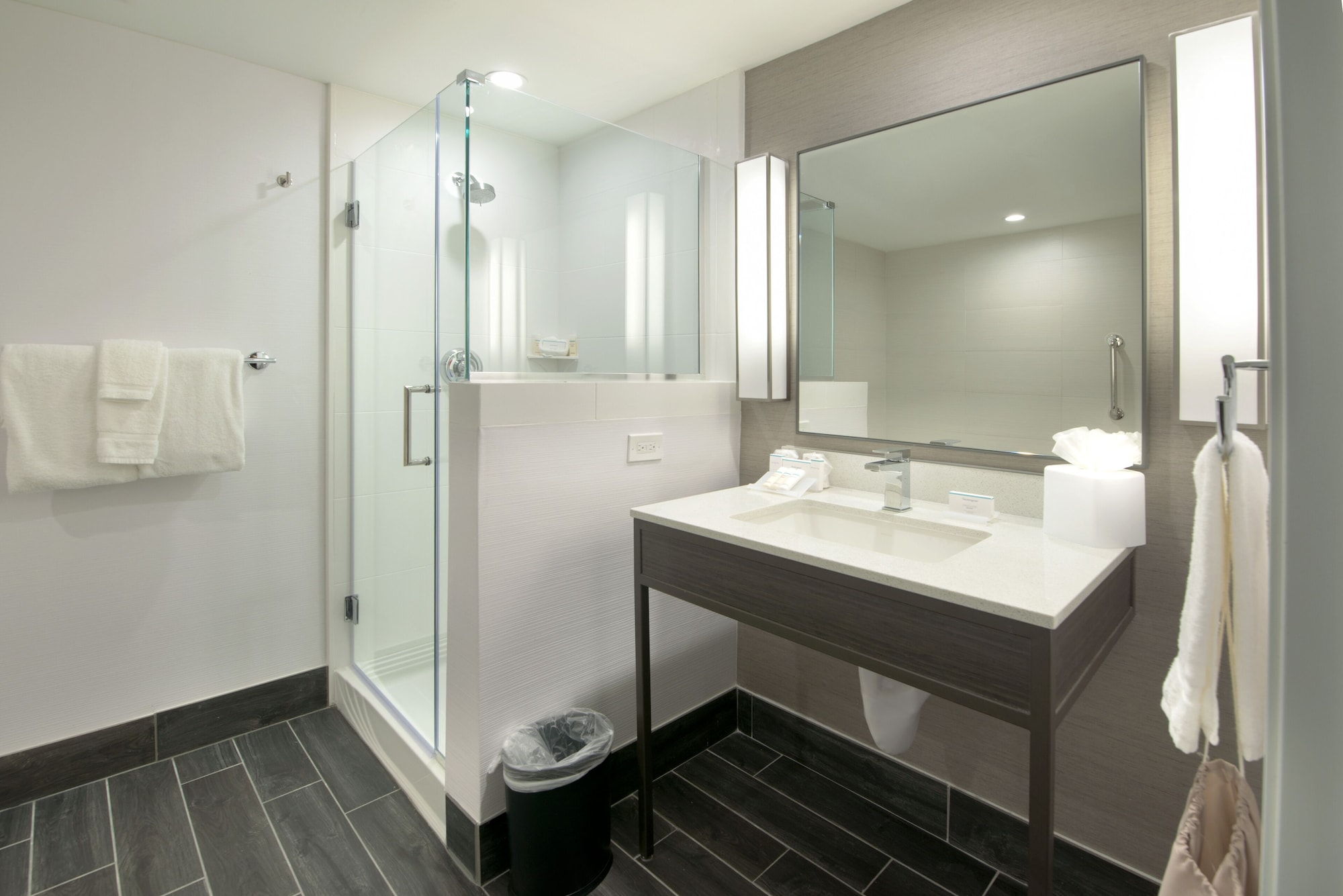 hilton garden inn las colinas