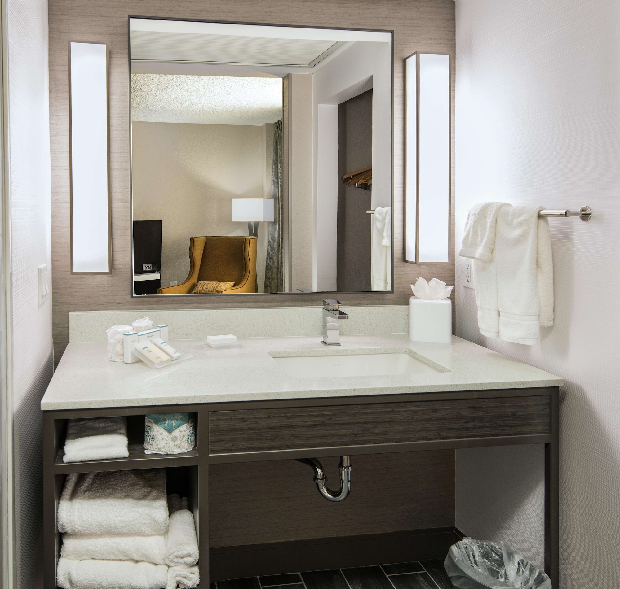 hilton garden inn las colinas