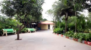 vanam resort