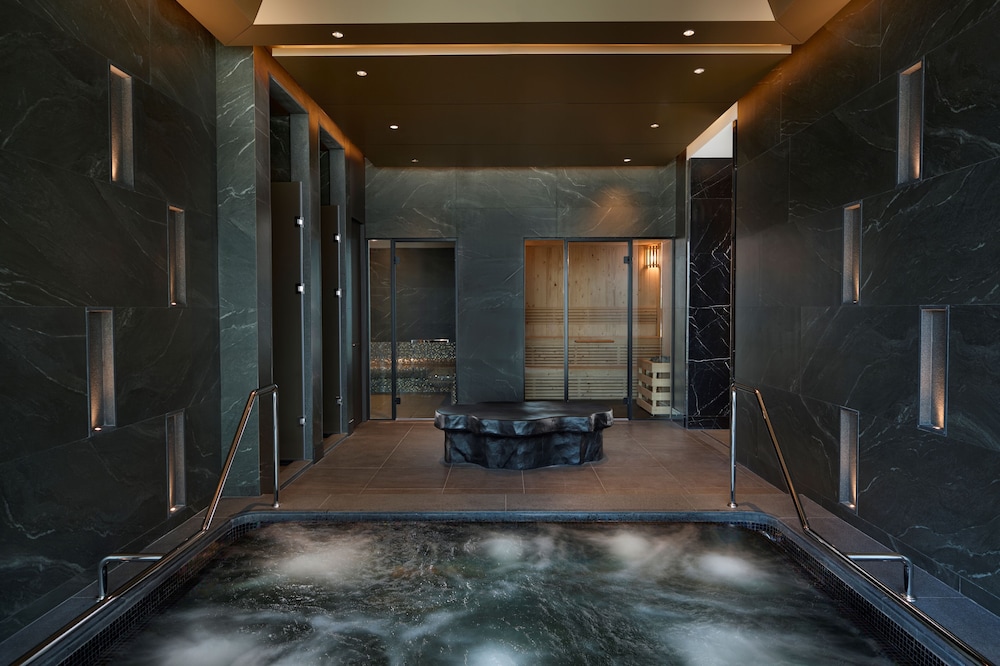 grande centre point lumphini bangkok