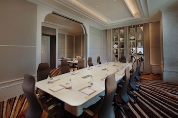 grande centre point lumphini bangkok