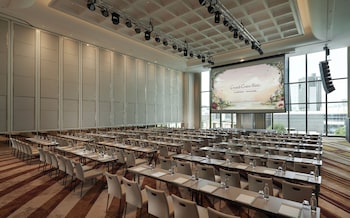 grande centre point lumphini bangkok