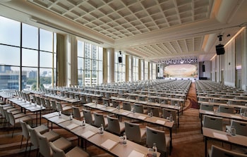 grande centre point lumphini bangkok