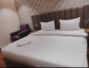 hotel sharma regency