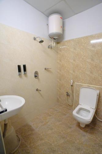 Blue City Palace,,4 star