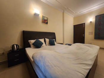 hotel the own stay urban boutique