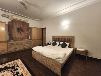 hotel the own stay urban boutique