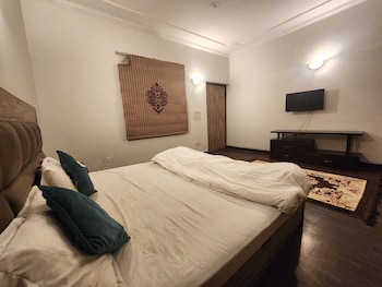 hotel the own stay urban boutique