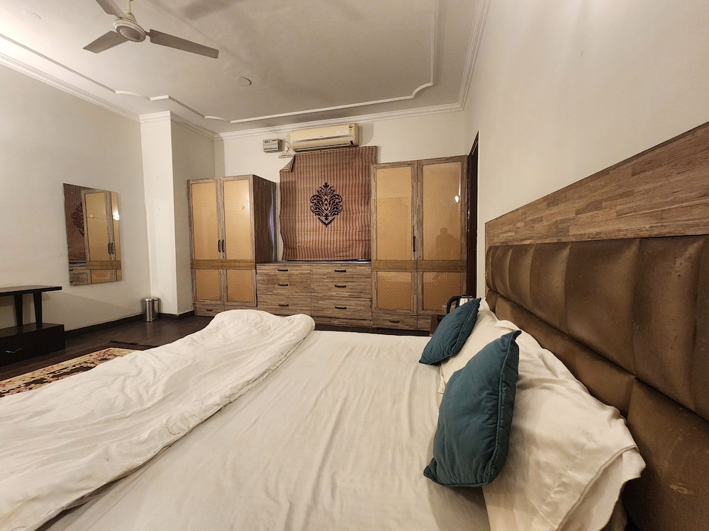 hotel the own stay urban boutique