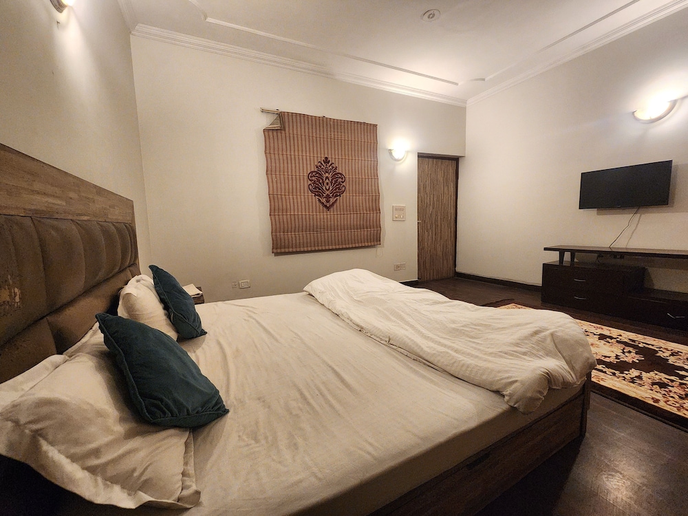 hotel the own stay urban boutique