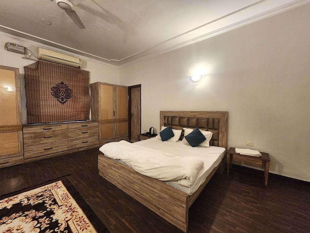 hotel the own stay urban boutique