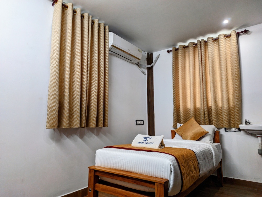 skyry hotels singanallur