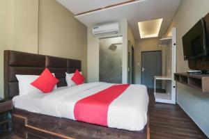 the clock tower rooms and cafe