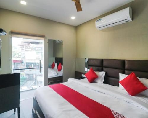 The Clock Tower Rooms & Cafe,,3 star