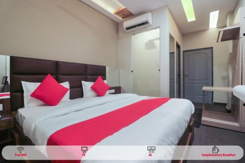 The Clock Tower Rooms & Cafe,,3 star