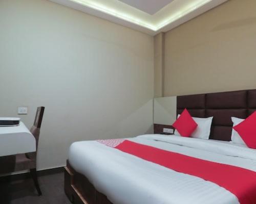 The Clock Tower Rooms & Cafe,,3 star