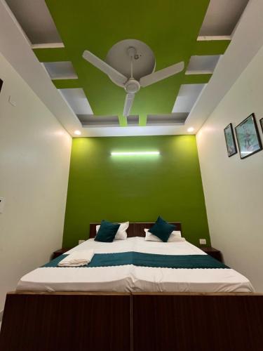 Hotel Silver Inn,,2 star