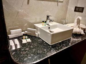 hotel lata continental