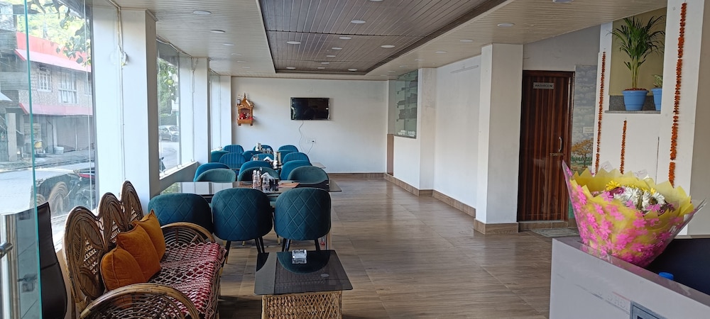 himalayan haveli fooding and lodging