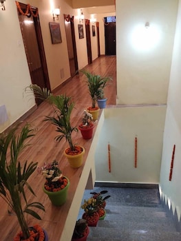 himalayan haveli fooding and lodging