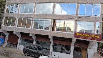 himalayan haveli fooding and lodging