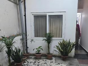 Shree Radhey,,3 star