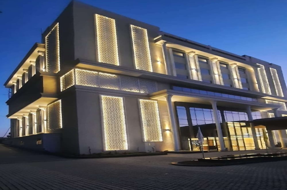 ramada encore by wyndham rajbagh srinagar