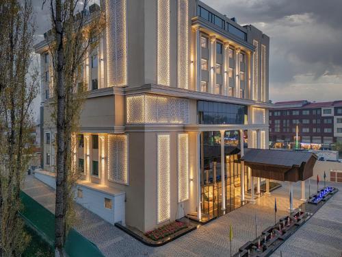 Ramada Encore By Wyndham Rajbagh Srinagar,,4 star