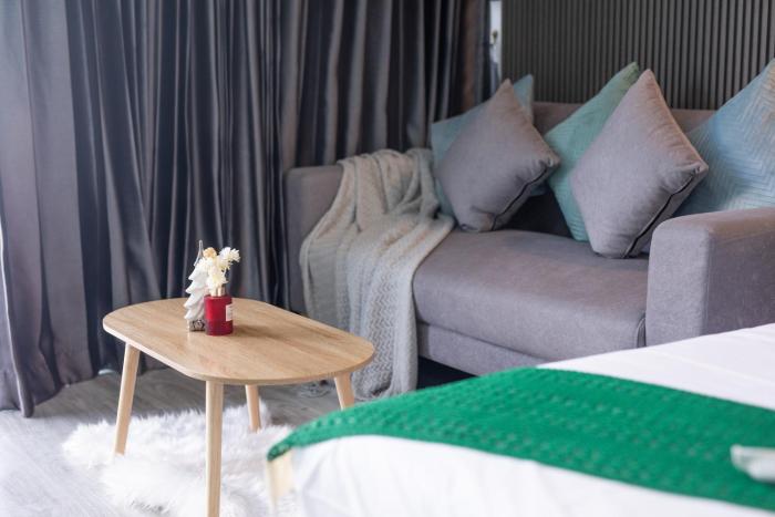 best time pool suites