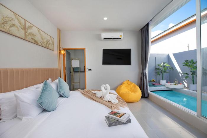 best time pool suites