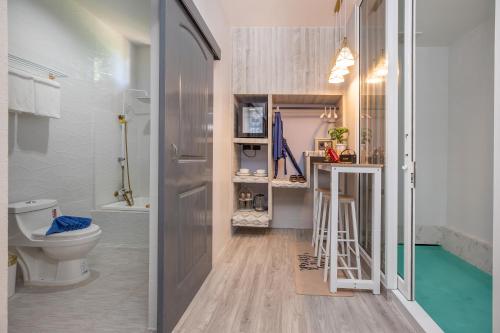 best time pool suites