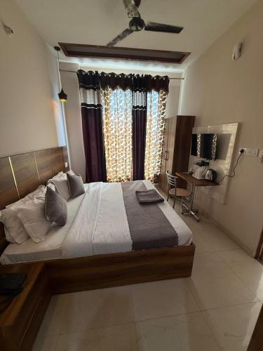 Hotel Kartik,,3 star