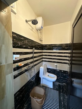 the farmhouse cafe and lounge