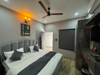 the farmhouse cafe and lounge