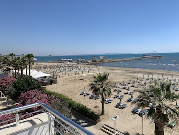 wave beachfront apartments