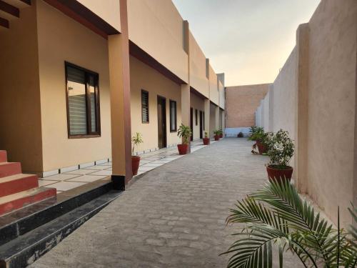 Hotel Panipat Town House,,3 star