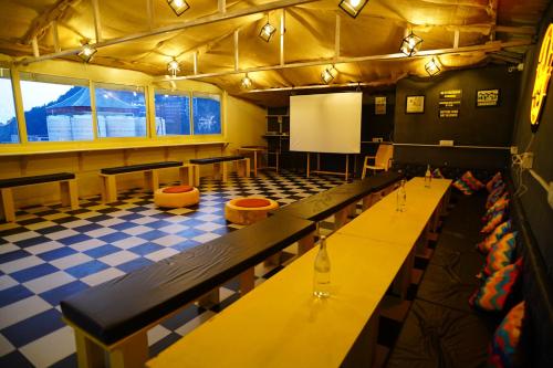 friends by alizeh bhagsunag mcleodganj