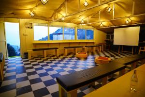 friends by alizeh bhagsunag mcleodganj