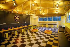 friends by alizeh bhagsunag mcleodganj