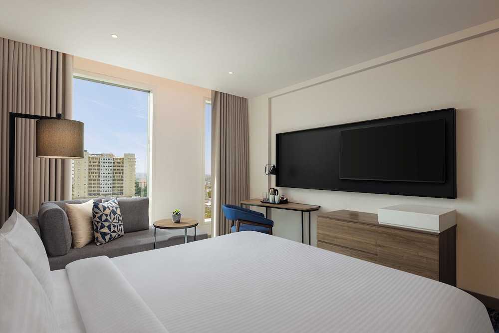 novotel new delhi city centre