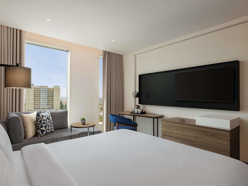 novotel new delhi city centre