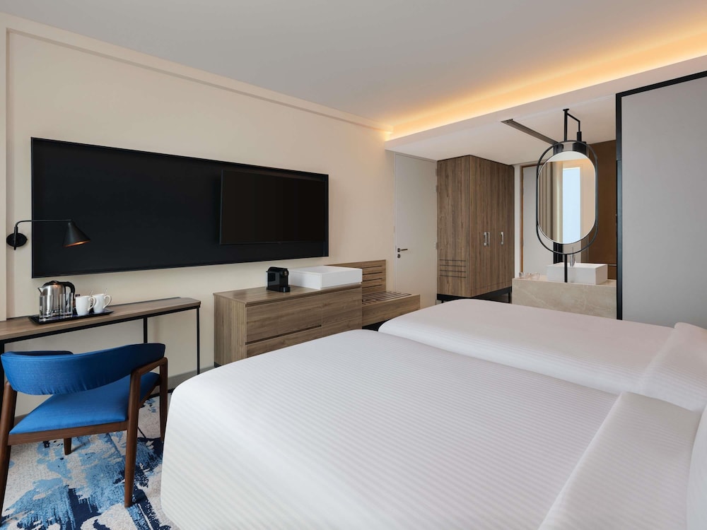 novotel new delhi city centre