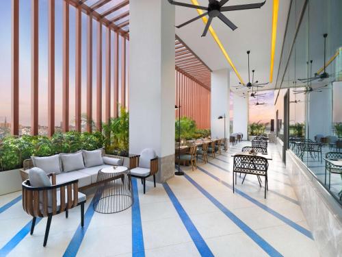 Novotel New Delhi City Centre,,4 star