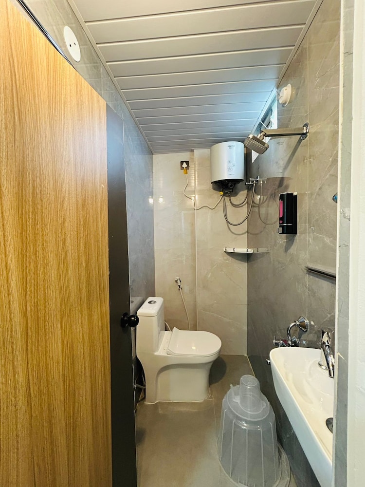 wildwings premium hotel