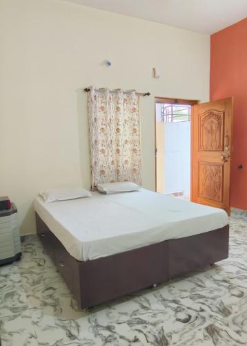 Vasavi Family Stay Hampi,,2 star