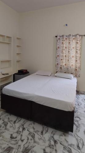 Vasavi Family Stay Hampi,,2 star