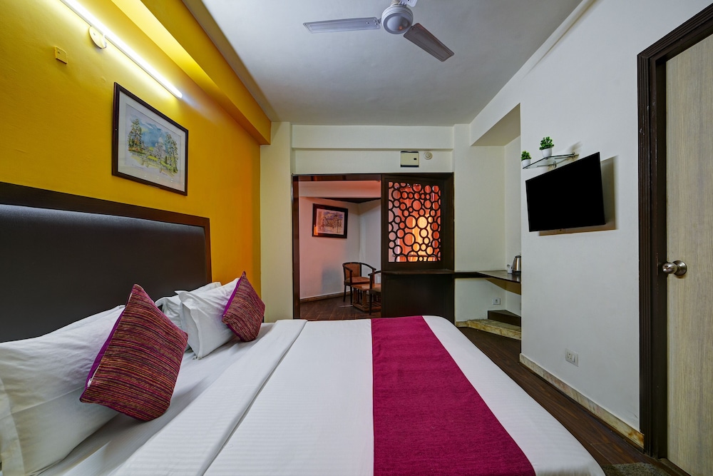 hotel bijwasan near yashobhomi