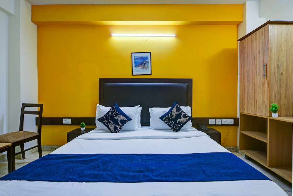 hotel bijwasan near yashobhomi