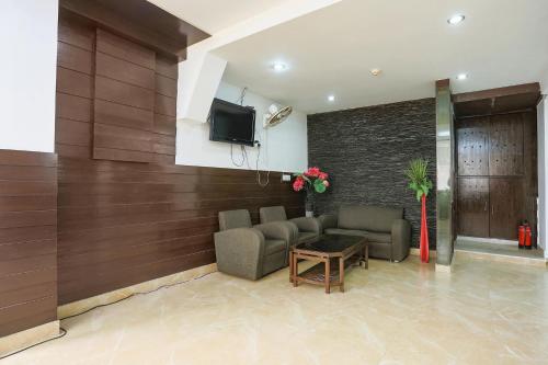 hotel bijwasan near yashobhomi