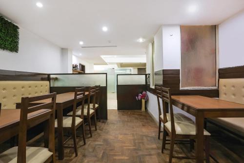 hotel bijwasan near yashobhomi